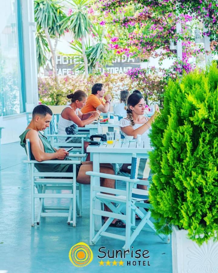 Sunrise Hotel ซารานเดอ ภายนอก รูปภาพ