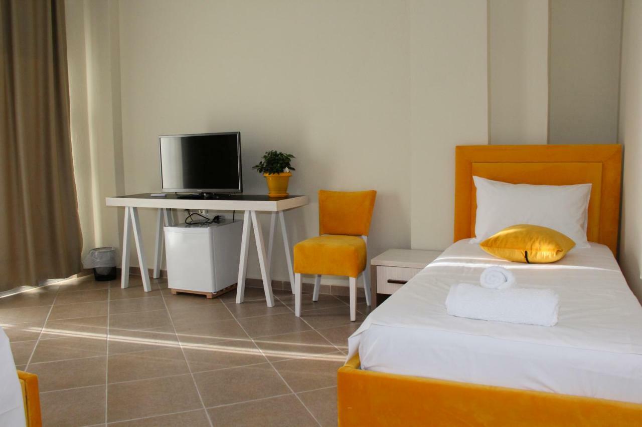 Sunrise Hotel ซารานเดอ ภายนอก รูปภาพ