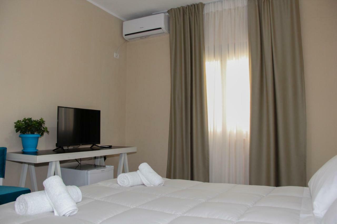 Sunrise Hotel ซารานเดอ ภายนอก รูปภาพ